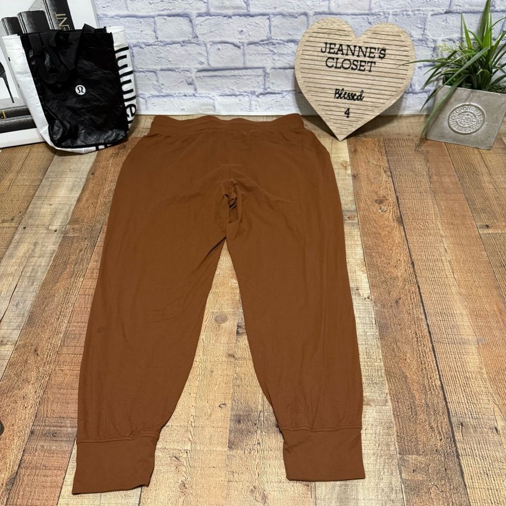Lululemon Ready to Rulu High-Rise Jogger
Roasted Brown

Size 14 - Picture 13 of 15